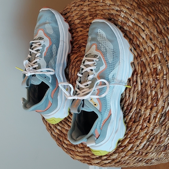 Sorel Shoes - Sorel Womens Kinetic Breakthru Day Lace Running Sneakers Size 8